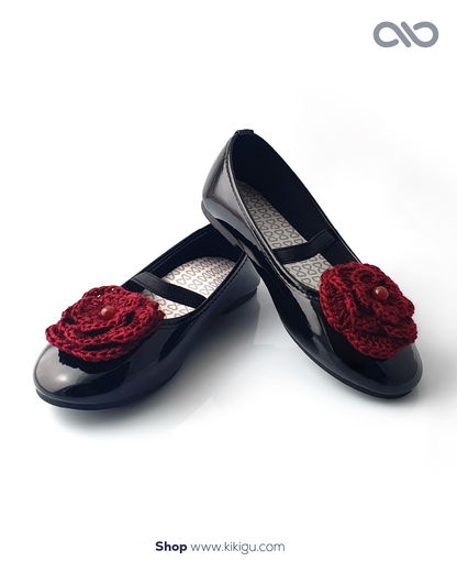 Flor Crochet Vermelha com aplique para decoração de sapatos