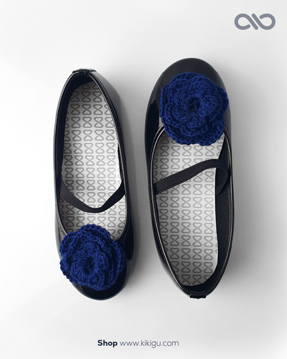 Flor Crochet Azul com aplique para decoração de sapatos